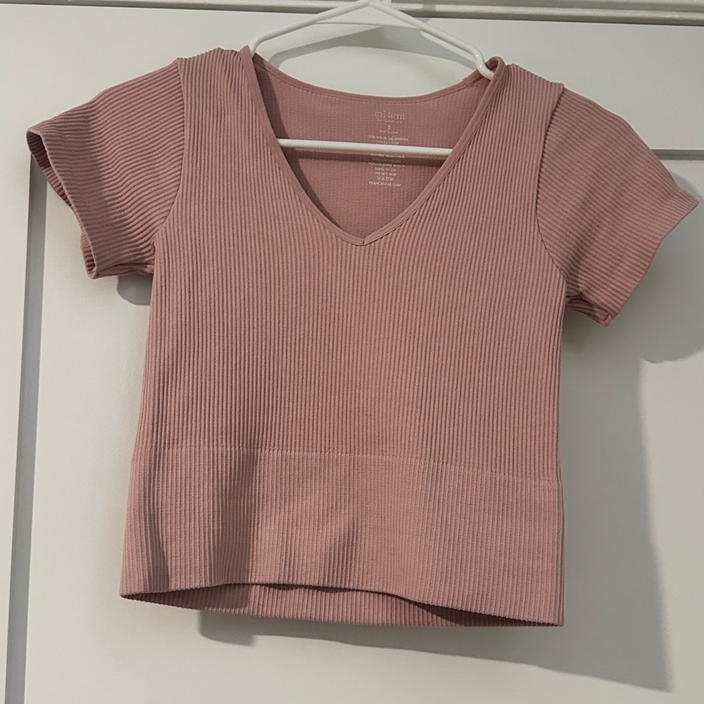 Women's Pink Ribbed V-Neck Top